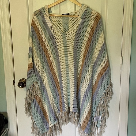 Miss Me Open Weave Hooded Stripe Fringe Poncho Sweater V-Neck Women's size M/L - Picture 2 of 6